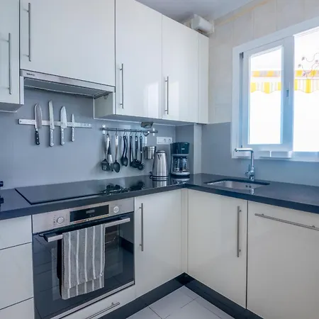 Wonderful With Sea View & Large Terrace Nerja