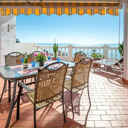 Wonderful Apt With Sea View & Large Terrace Apartment Nerja